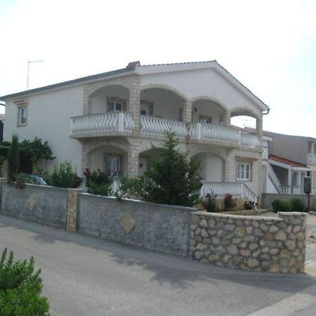 Apartmani Stjepan Veselko Vir Bagian luar foto