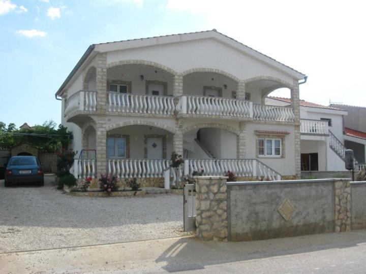Apartmani Stjepan Veselko Vir Bagian luar foto